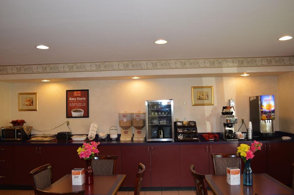 Econo Lodge Christiansburg-Blacksburg I-81 Exterior foto