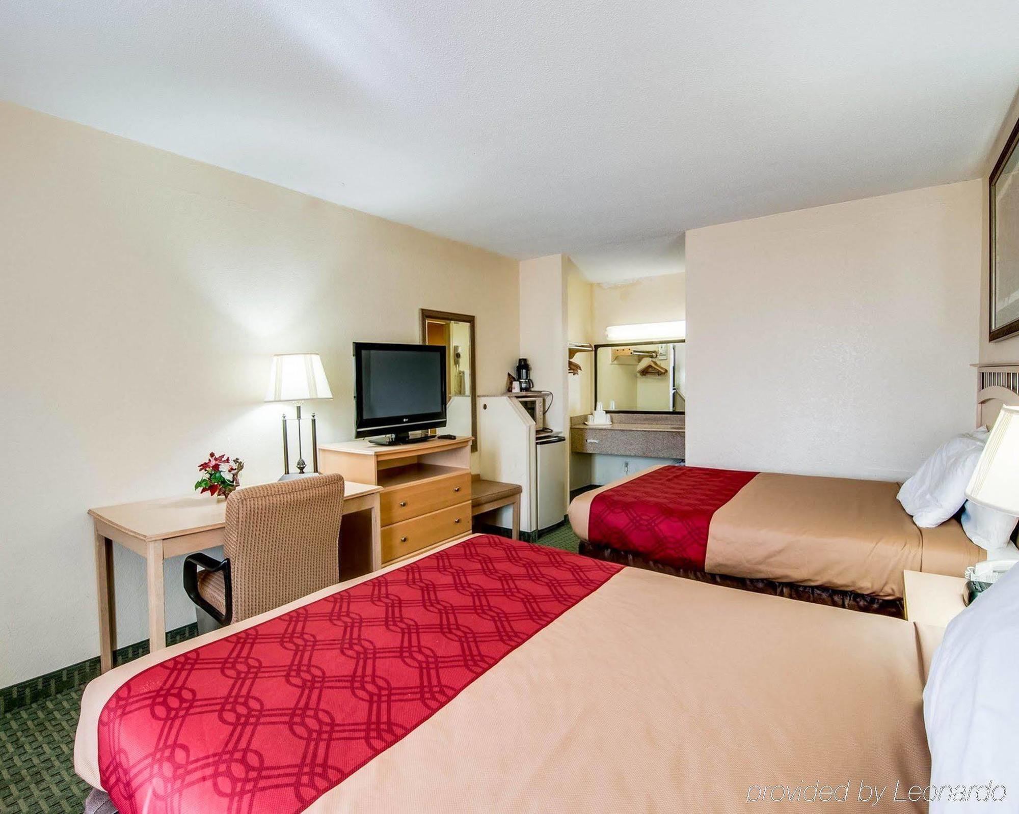 Econo Lodge Christiansburg-Blacksburg I-81 Exterior foto